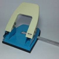 PELUBANG KERTAS no-image