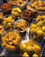 kue kering toples sedang no-image