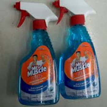 Cairan pembersih kaca clear