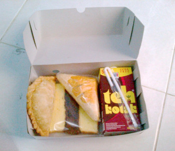 PAKET KUE