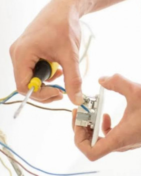 PEKERJAAN INSTALASI LISTRIK